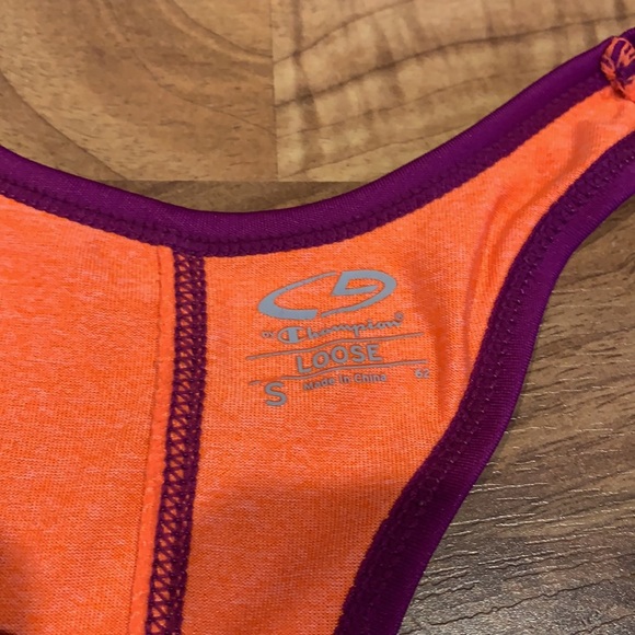 Various Athletic tops - Picture 3 of 4